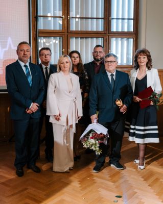 Nitriansky samosprávny kraj ocenil bývalého primára anestéziológie komárňanskej nemocnice 